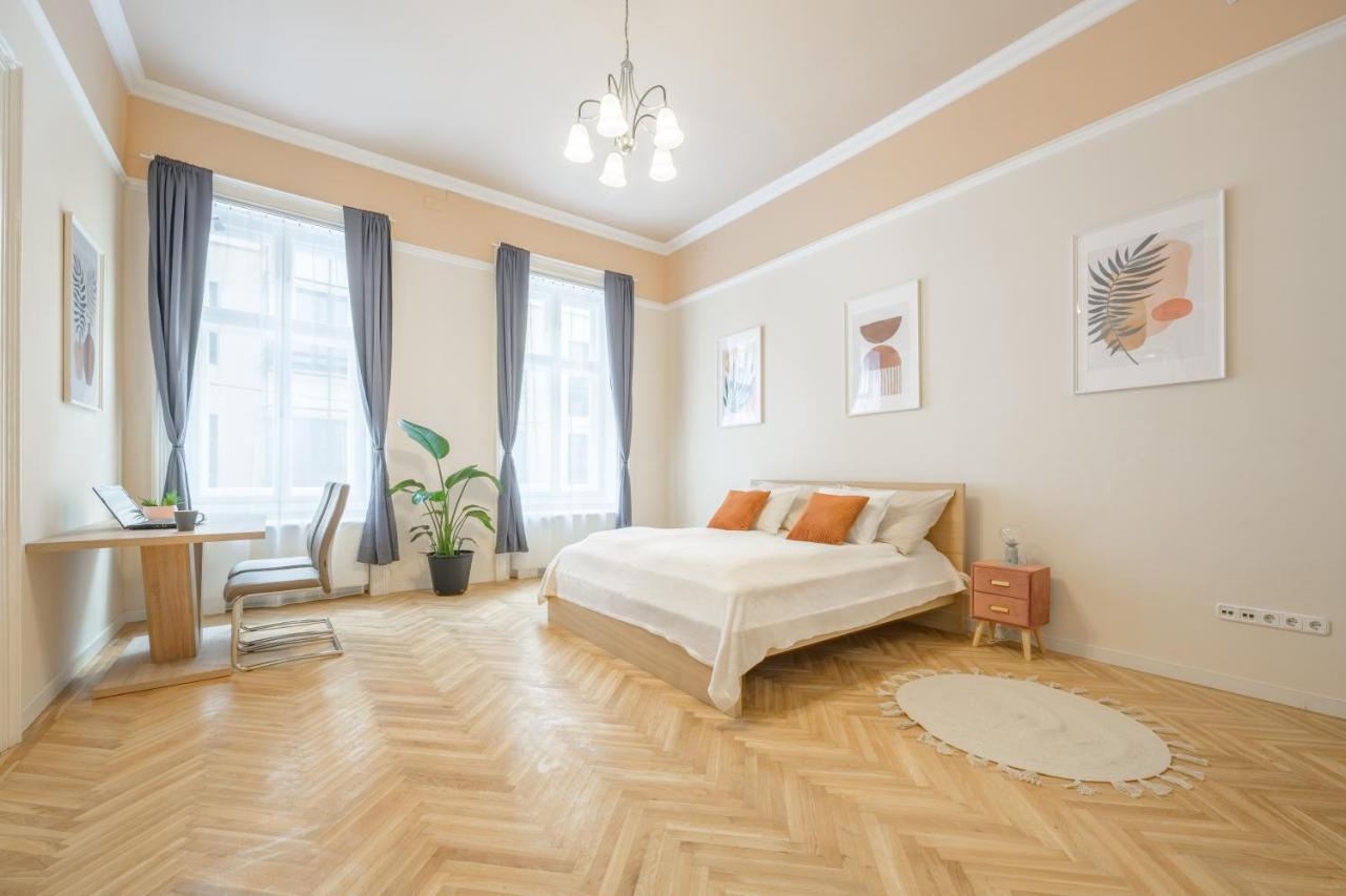 Best Seasons Andrassy Budapešť Exteriér fotografie