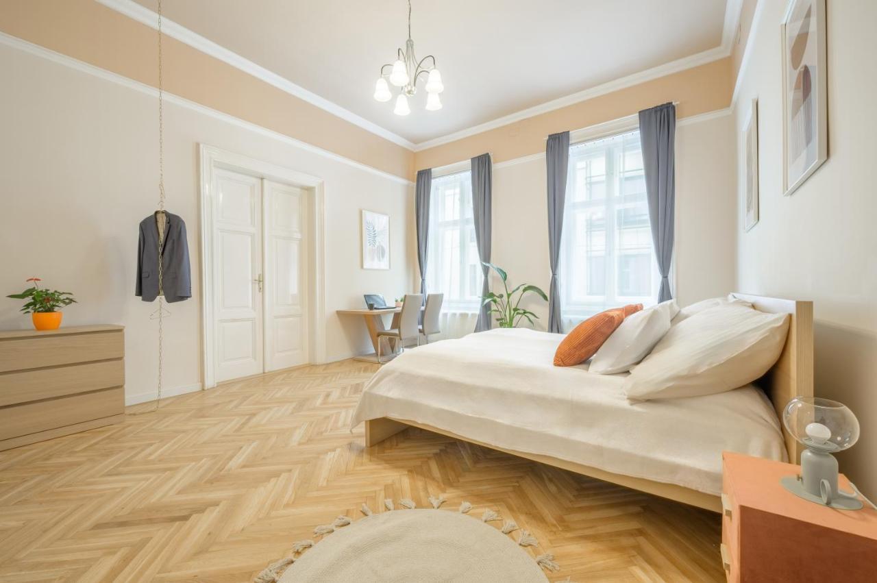 Best Seasons Andrassy Budapešť Exteriér fotografie