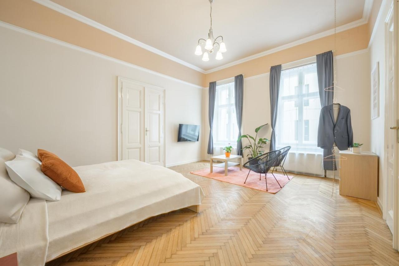 Best Seasons Andrassy Budapešť Exteriér fotografie